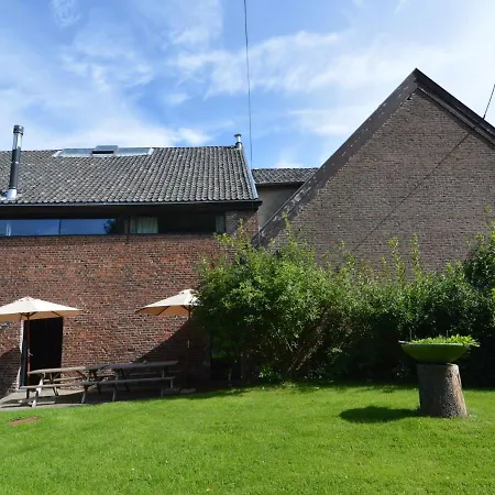 Spacious House In A Farm Located In The Bucolic Casa vacanze Teuven